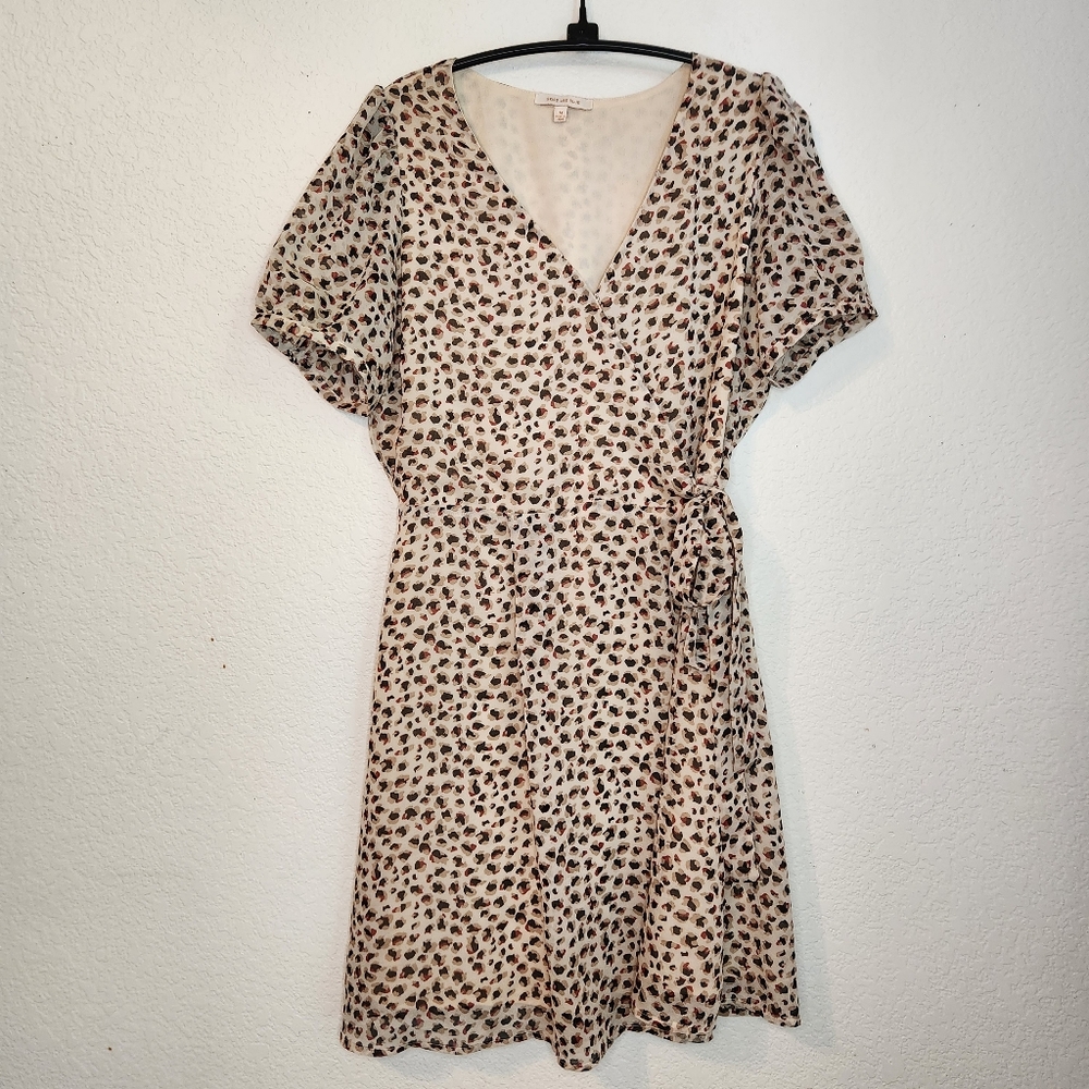 Skies are Blue Abstract Print V-Neck Wrap Dress, Size M‎